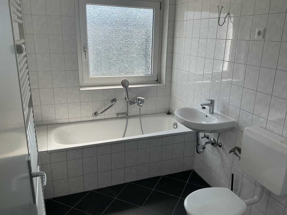 Großzügige 3-Zimmer-Wohnung ! - Photo 3