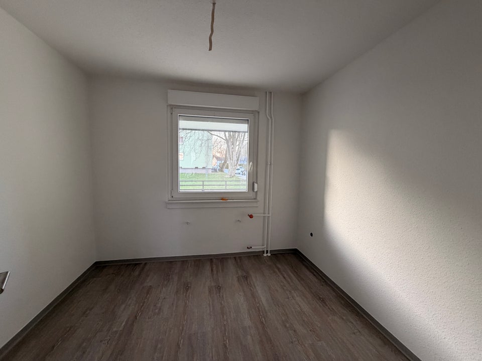 Nette Nachbarn gesucht: ansprechende 3-Raum-Wohnung mit großem Balkon - Photo 1