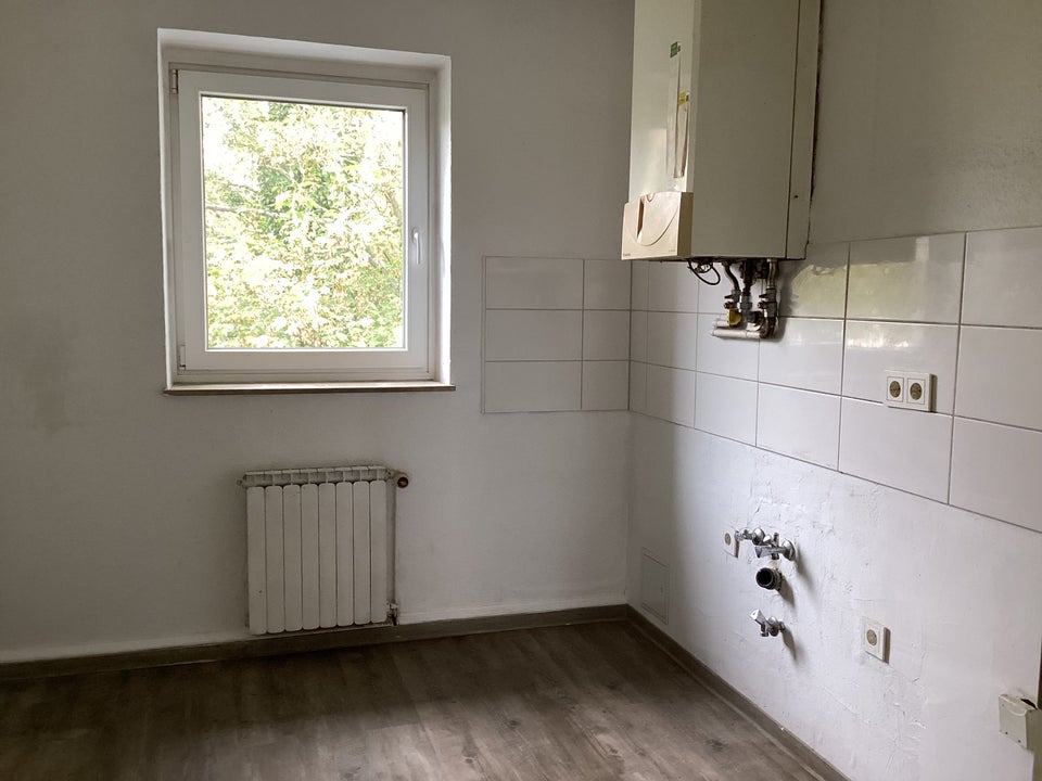 Ein tolles Wohngefühl: 3-Zimmer-Wohnung mit Balkon in Stadtnähe - Photo 2
