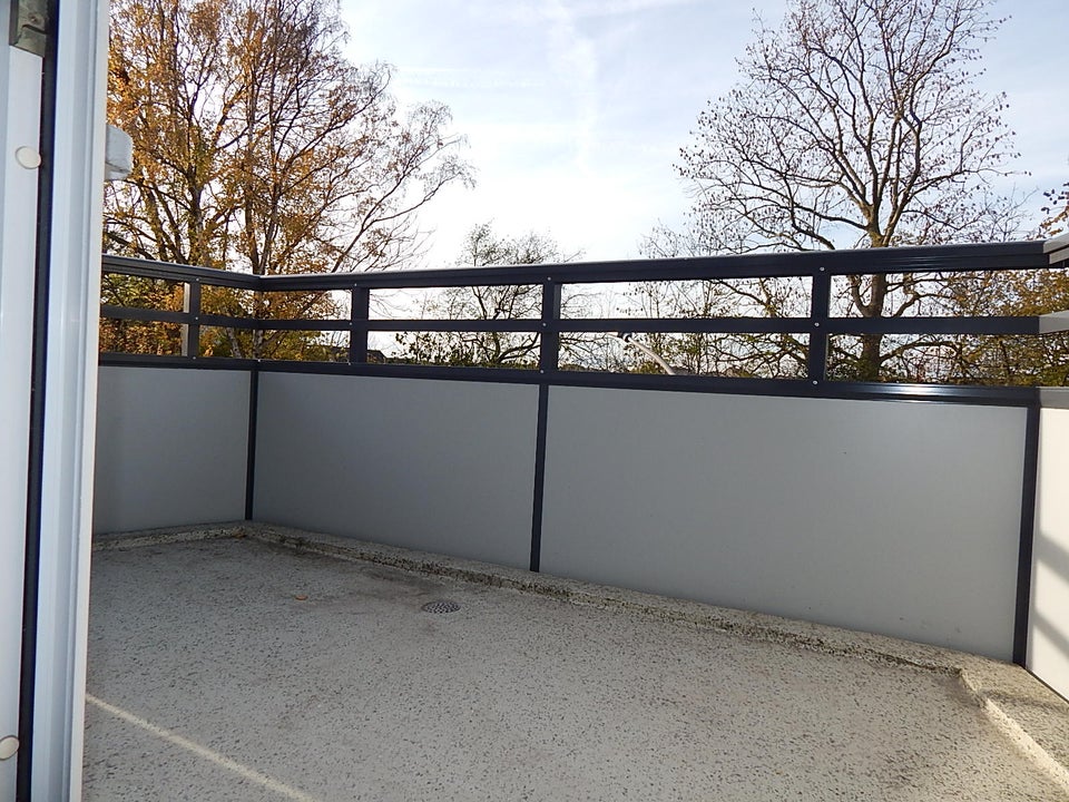Ihr neues Zuhause: frisch renovierte 3-Zimmer-Wohnung - Photo 2