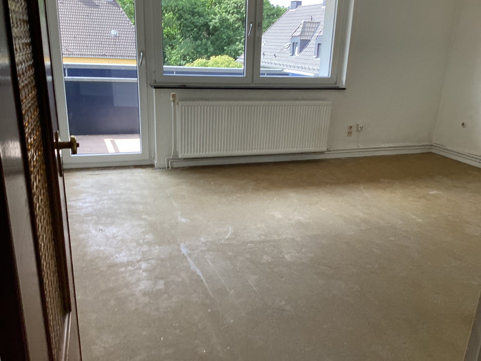 Renovierte 4-Zimmer-Wohnung mit Balkon! - Photo 2