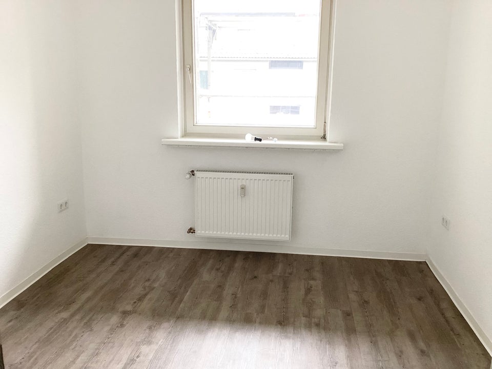 Hier wird modernisiert - gemütliche 3-Zimmer-Wohnung mit Balkon - Foto 2