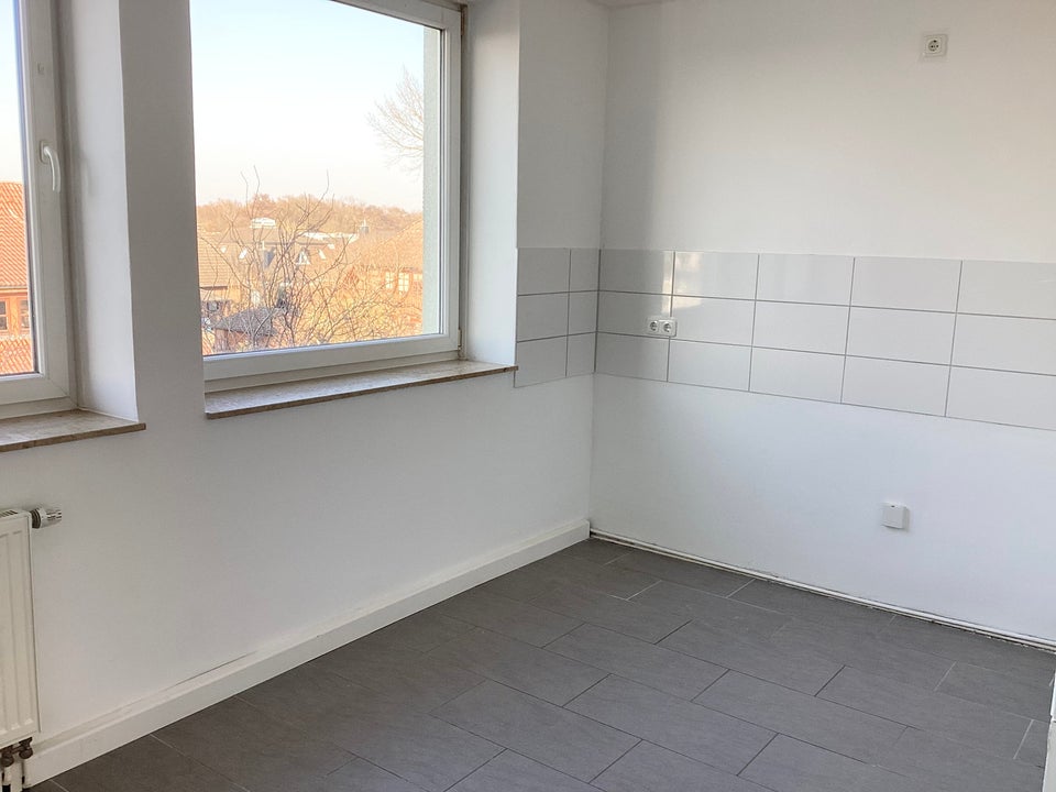Moderne 2-Zimmer-Wohnung mit Balkon sucht nette Mieter - Photo 2