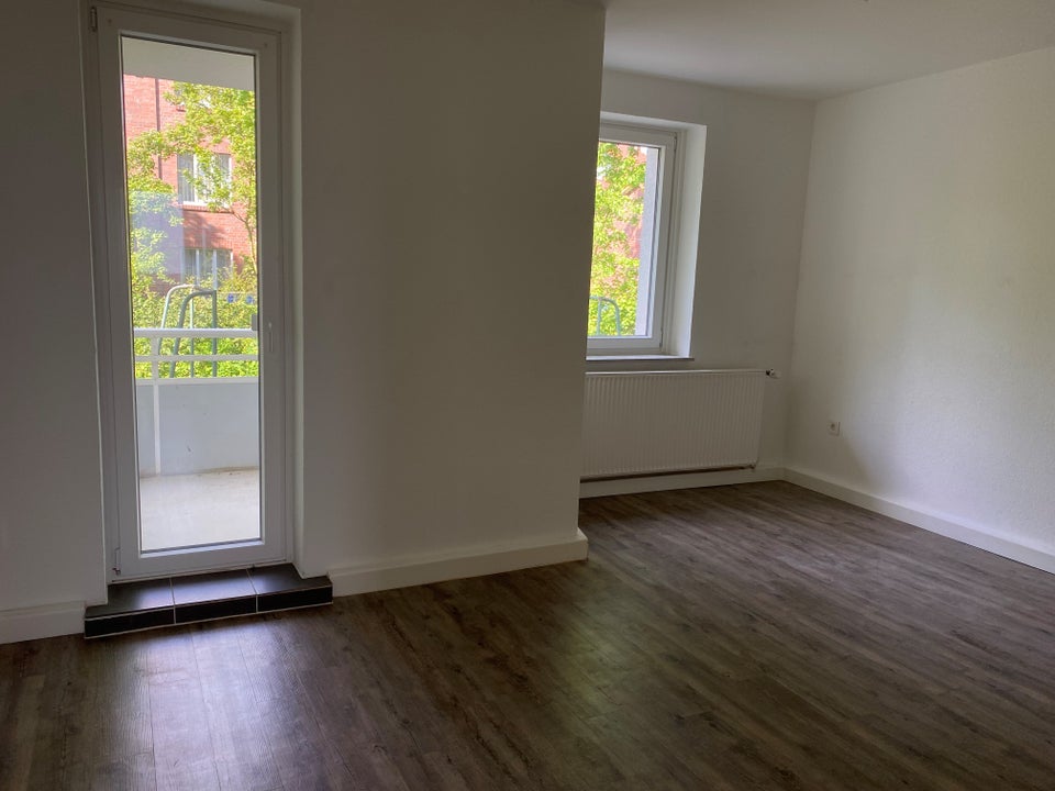 Gepflegte 2-Zimmer-Wohnung mit Balkon - Foto 1