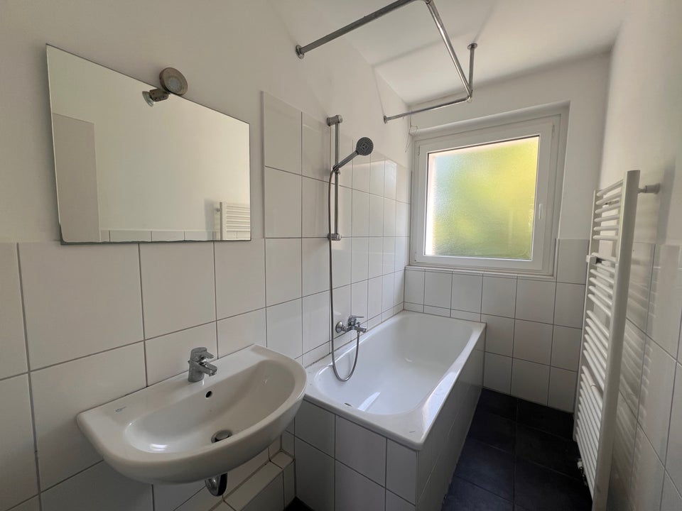 Aufgepasst! 3-Zi.-Wohnung mit Balkon - Photo 3