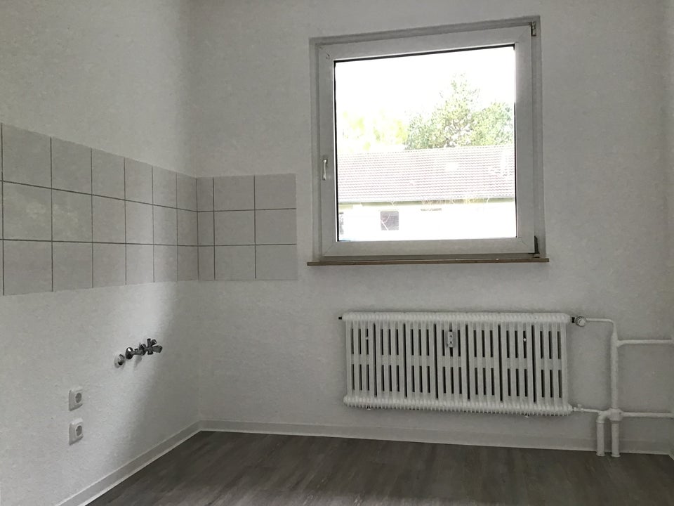 Hier macht wohnen Spaß: bezugsfertige 3-Zimmer-Wohnung im Grünen! - Photo 1