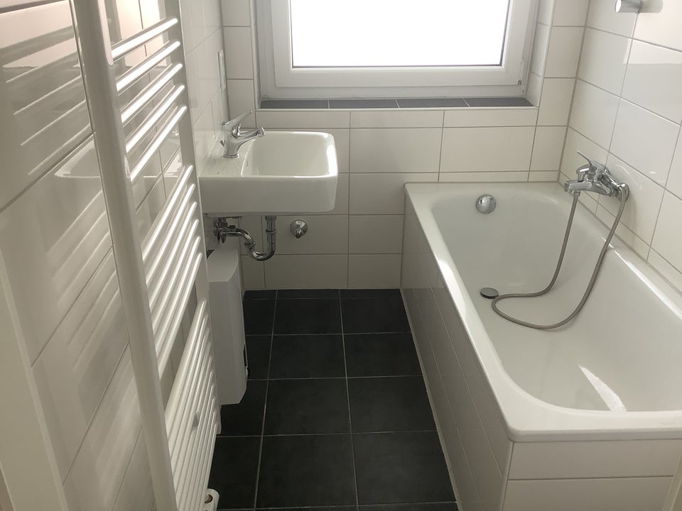 Das Glück hat ein Zuhause: sanierte 3-Zimmer-Wohnung - Foto 2