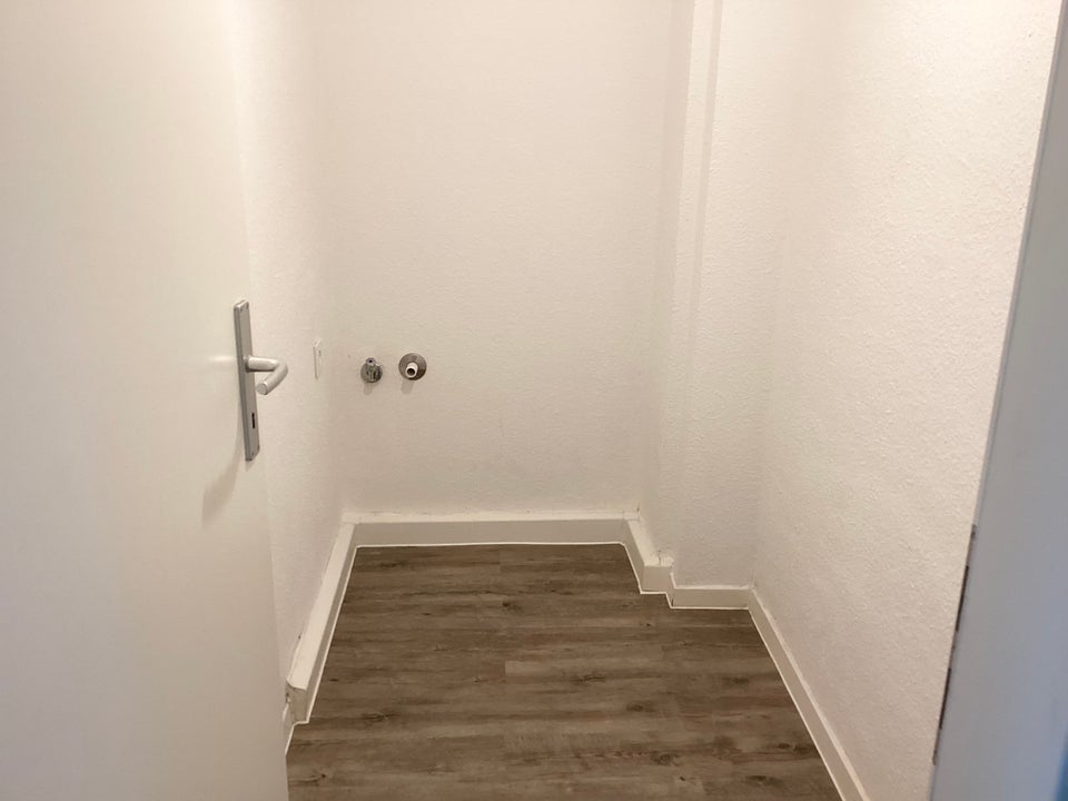 Geräumige 2-Zimmer-Wohnung mit Balkon - Foto 4