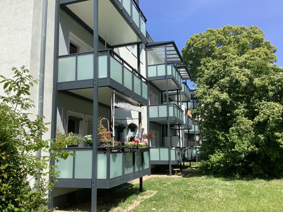 Sanierte 3 Zimmerwohnung mit Balkon - Photo 2