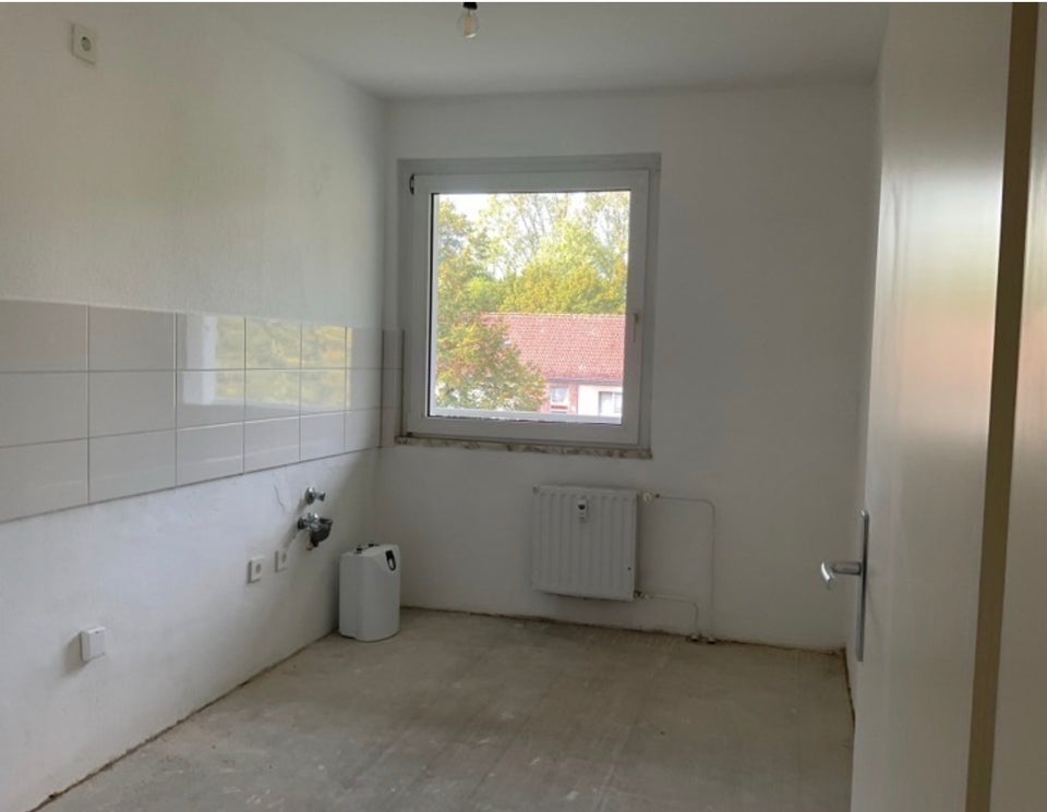 Nette Nachbarn gesucht: günstige 2,5-Zimmer-Wohnung im Erdgeschoß mit Terrassenzugang - Foto 1