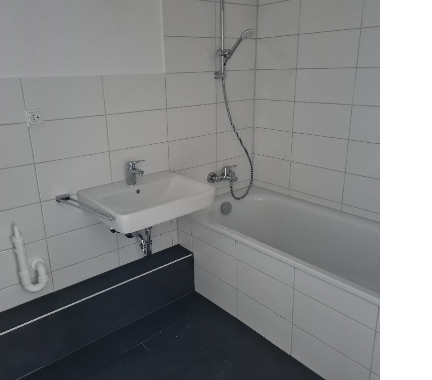 Einziehen & wohlfühlen: Renovierte 4-Zi.-Wohnung mit Balkon - Foto 2