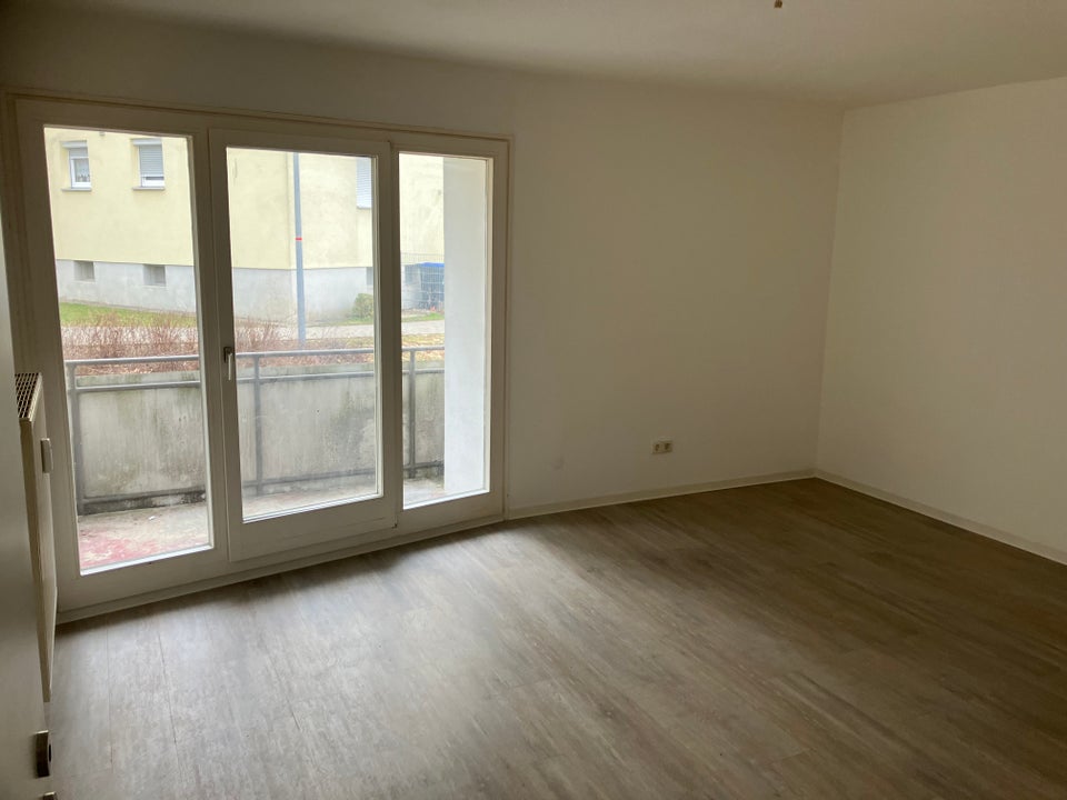 Zuhause fühlen: geräumige 4-Zimmer-Wohnung - Photo 1