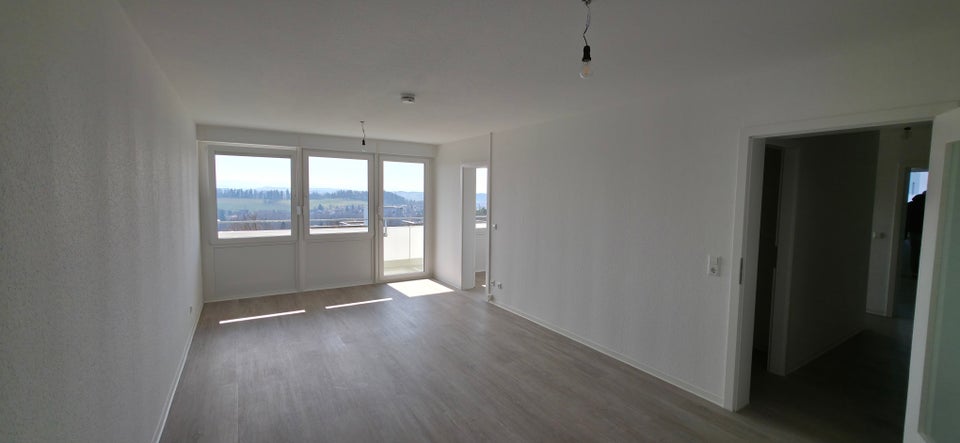 Großzügige 3-Zimmer-Wohnung – jetzt mit moderner Einbauküche verfügbar - Foto 1