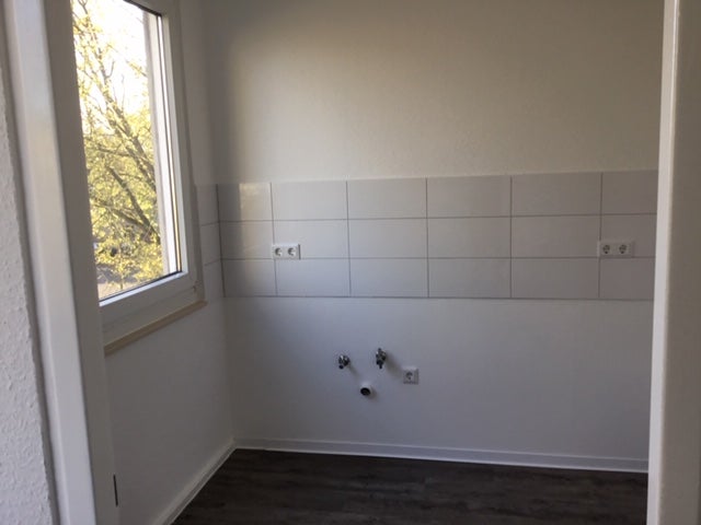 Hier lässt es sich aushalten: günstige 3-Zimmer-Wohnung in einer grünen Wohnanlage - Photo 4