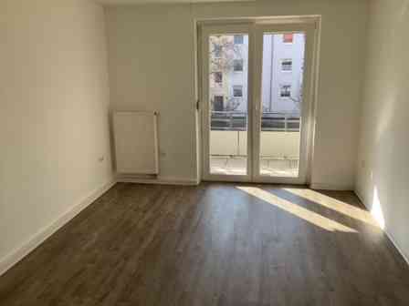 Renovierte 2-Zimmer-Wohnung mit Sonnenbalkon in ruhiger Lage - Photo 1