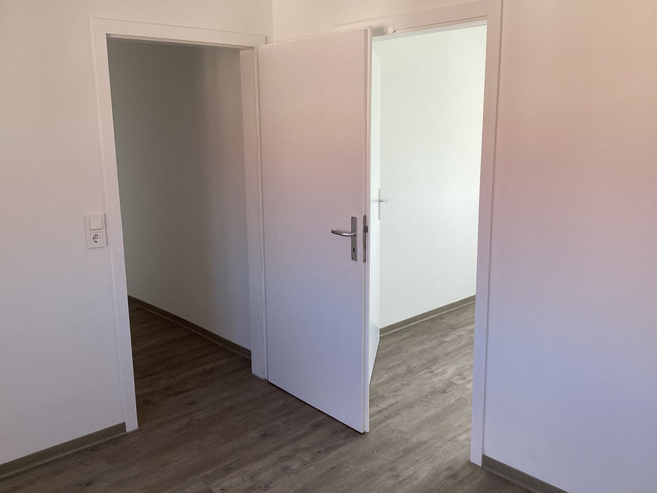 Da kommt man gern Heim. Kleine 3-Zimmer-Dachgeschosswohnung zu sofort! - Photo 5