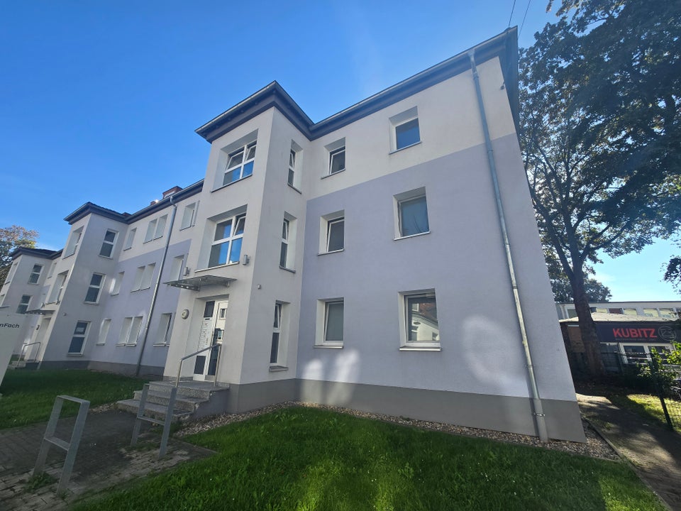 2,5 Raumwohnung mit Balkon im 1. OG - Foto 2