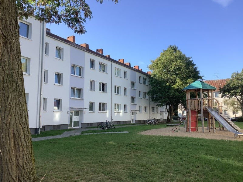 Schöne 2,5-Zimmer-Wohnung mit Balkon - Foto 2