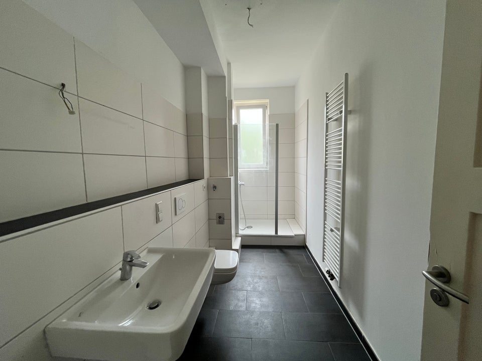 Zentral gelegen- 4-Zimmer für Familien oder WG geeignet - Foto 3