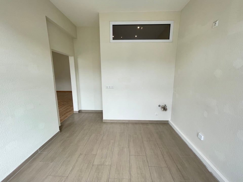 Großzügige Zwei-Zimmer-Wohnung mit Abstellkammer - Photo 3