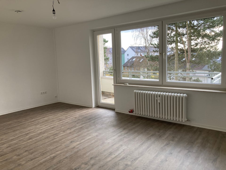 Hier wohne ich gerne, mit Blick in die Ferne! - Photo 1