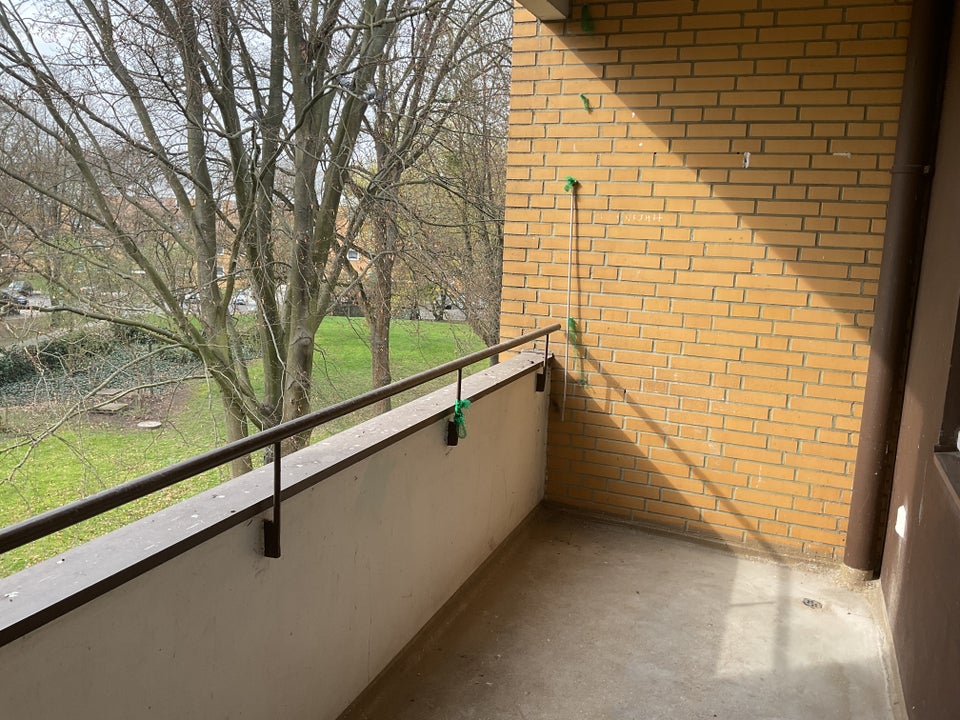 Großzügig geschnittene Wohnung für Paare und die kleine Familie. Frisch Renoviert! - Foto 4