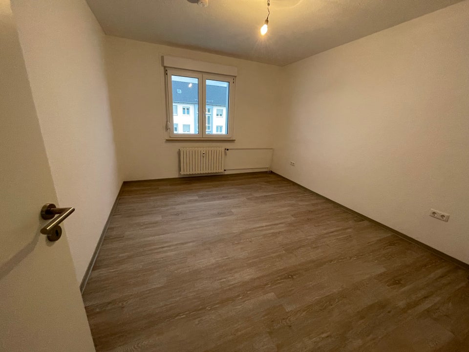Das Glück hat ein Zuhause: individuelle 3-Zimmer-Wohnung - Photo 2