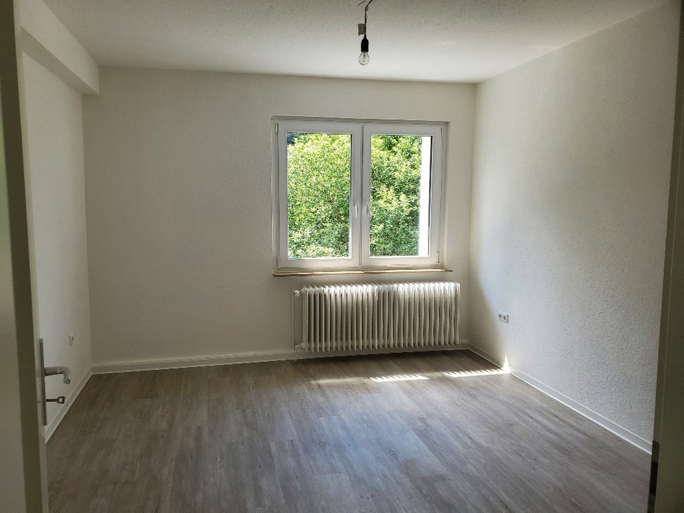 Velbert-Langenberg: Frisch renovierte 3-Zimmer-Wohnung mit Balkon - Photo 5