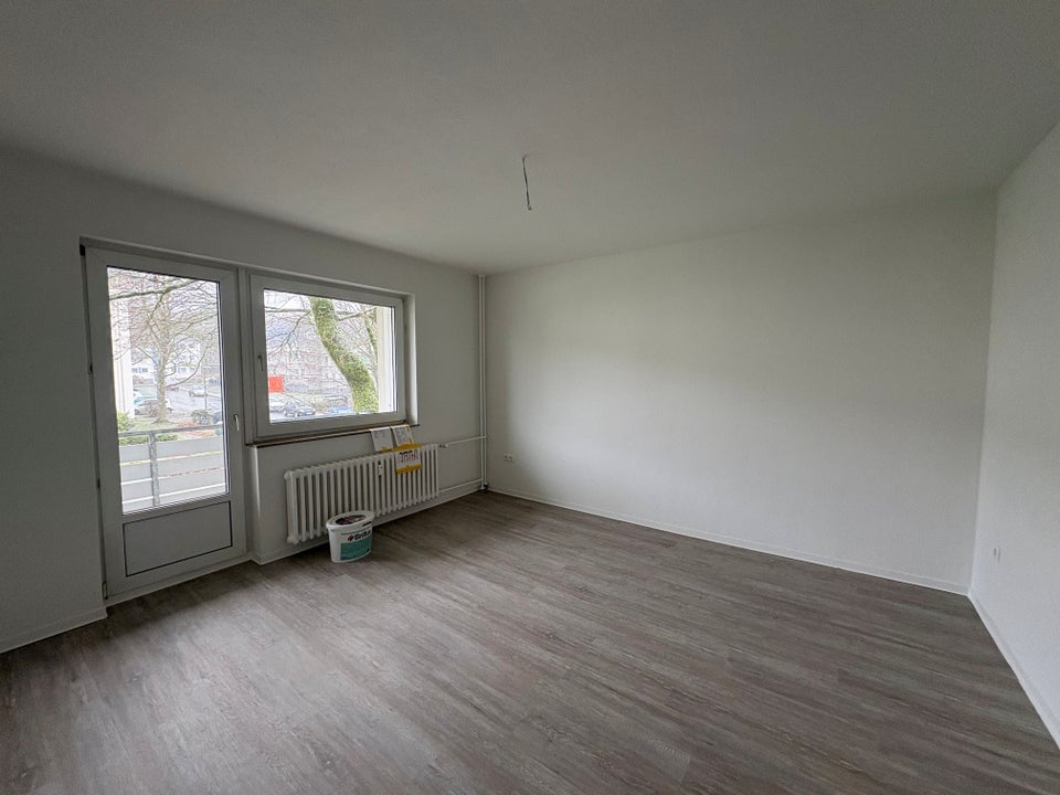 Willkommen Zuhause – Charmante 2-Zimmer-Wohnung mit Modernisierungsperspektive - Photo 1