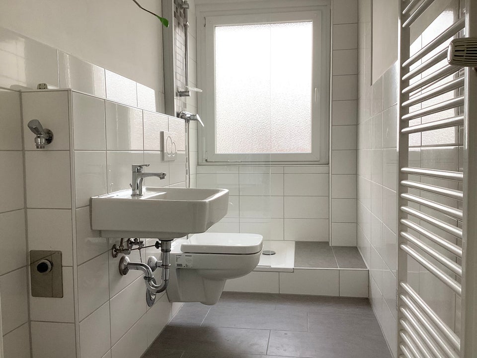 BARSINGHAUSEN NAHE DEISTER: renovierte 3-Zimmer-Wohnung ca. 60 m² sofort verfügbar - Photo 2
