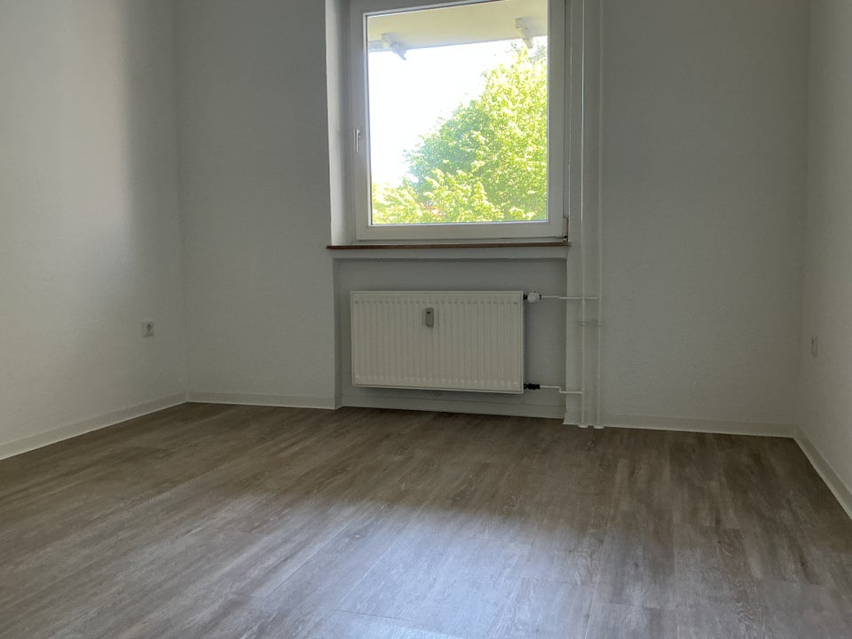 Flotte 3-Raum-Wohnung mit Balkon! - Foto 3