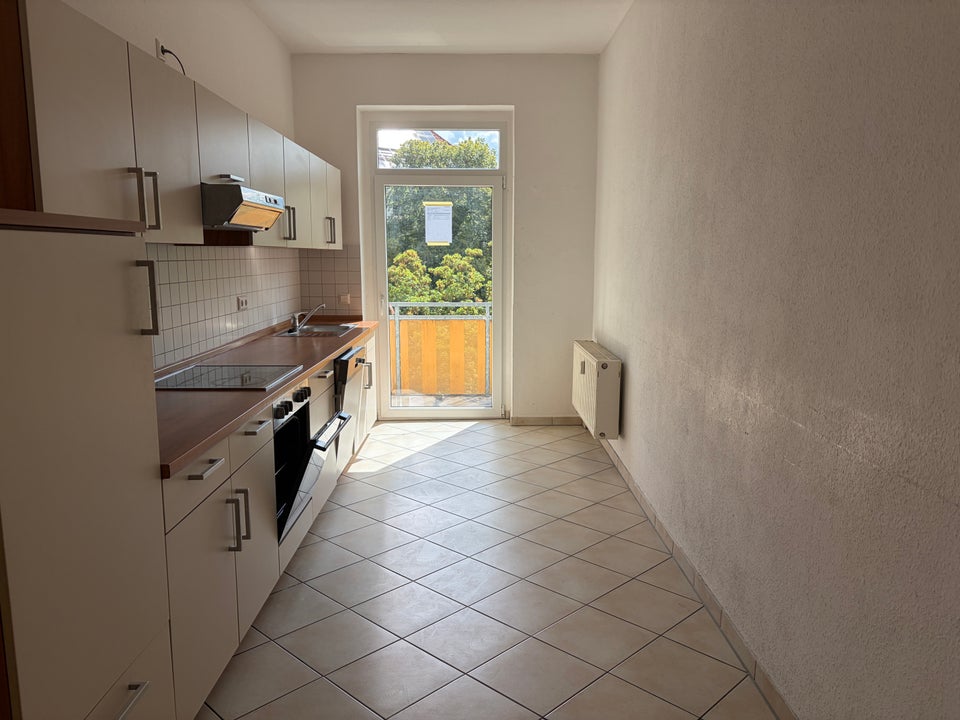 Aufgepasst: Zwei-Zimmer-Wohnung mit Einbauküche - Foto 2