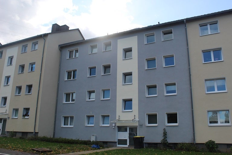 Neue Wohnung, neues Glück! Günstige 3-Zimmer-Wohnung - Foto 2