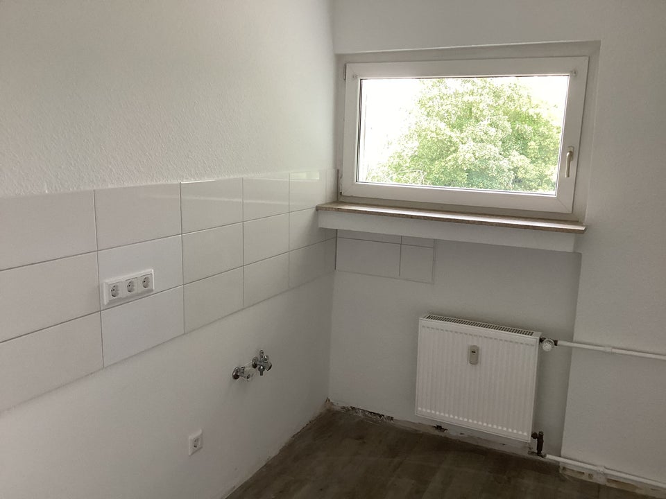 Helle und geräumige 3 Zimmerwohnung mit Balkon - Foto 2