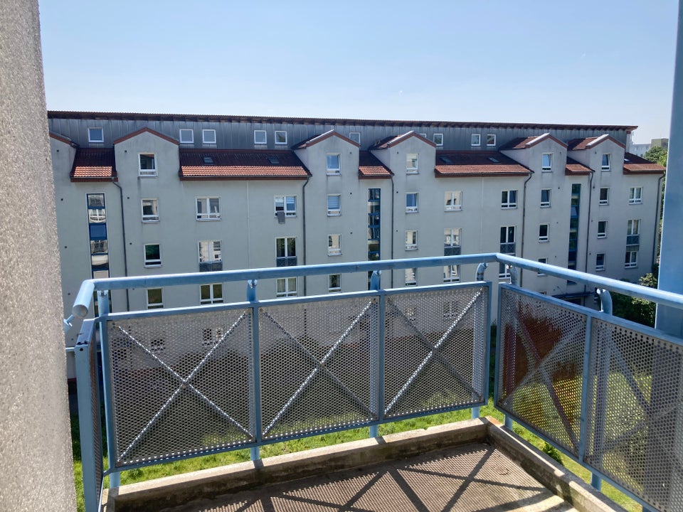 Im Dachgeschoss wohnen, das wird sich lohnen! - Foto 3