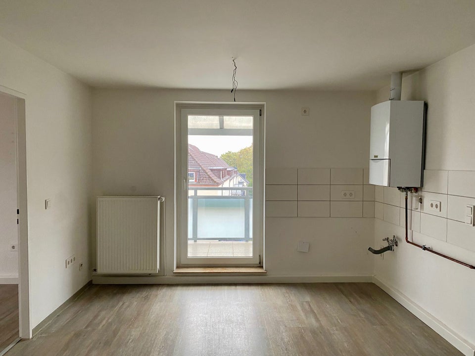 2-Zimmer-Wohnung mit Balkon und Tageslichtbad - Foto 1