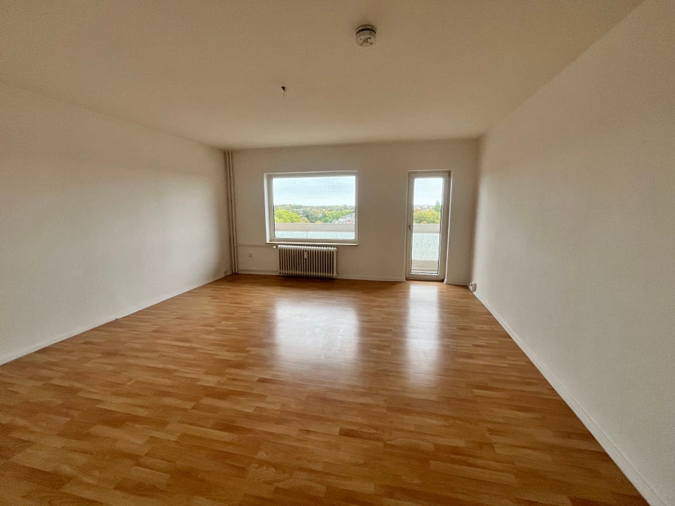 Schöner Wohnen: günstig geschnittene 2-Zimmer-Wohnung mit guter Verkehrslage - Photo 1