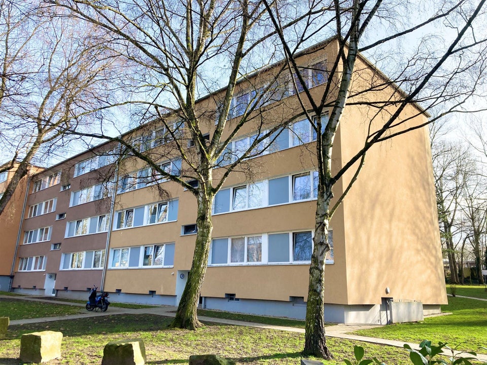 Schöne Wohnung sucht Mieter: geräumige 4-Zimmer-Wohnung - Photo 3