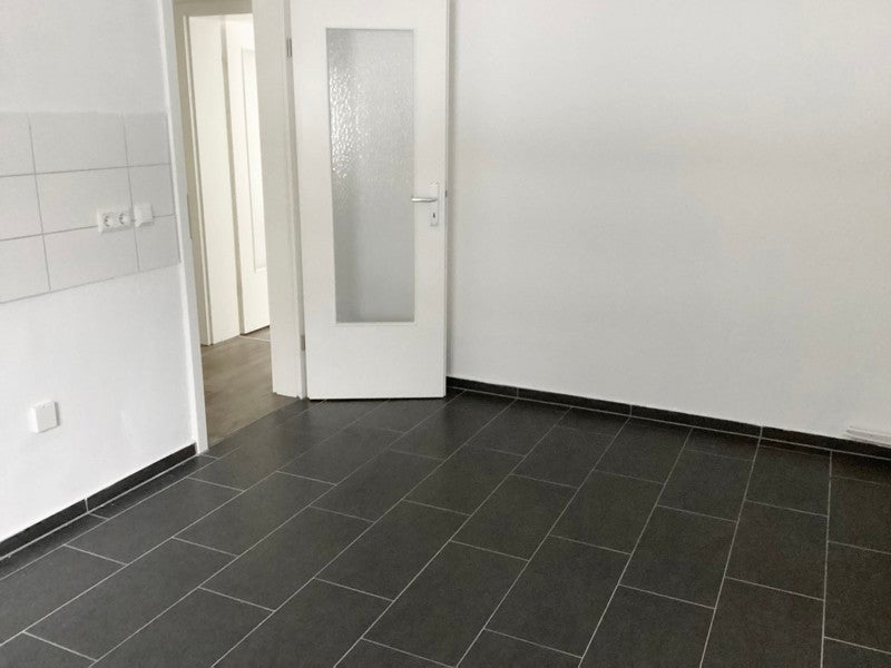 Ruhige 2-Zimmer-Wohnung mit Tageslichtbad und Balkon - Foto 4