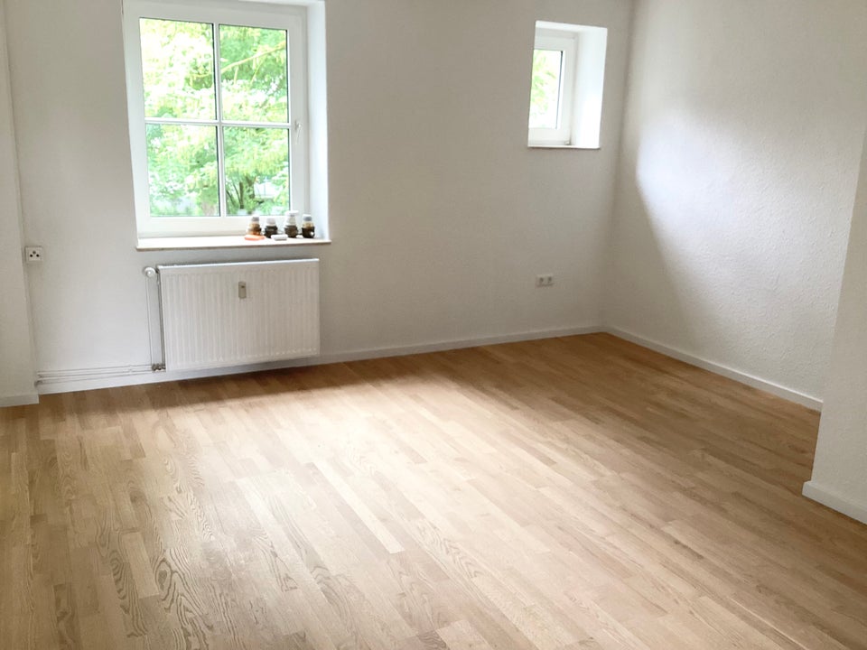 Renovierte 2-Zimmer-Wohnung mit Tageslichtbad - Photo 1
