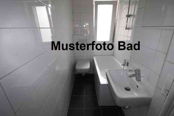 Genial zentral - 2 Zimmer -Einbauküche - Balkon - (3.OG ohne Aufzug) - Foto 4