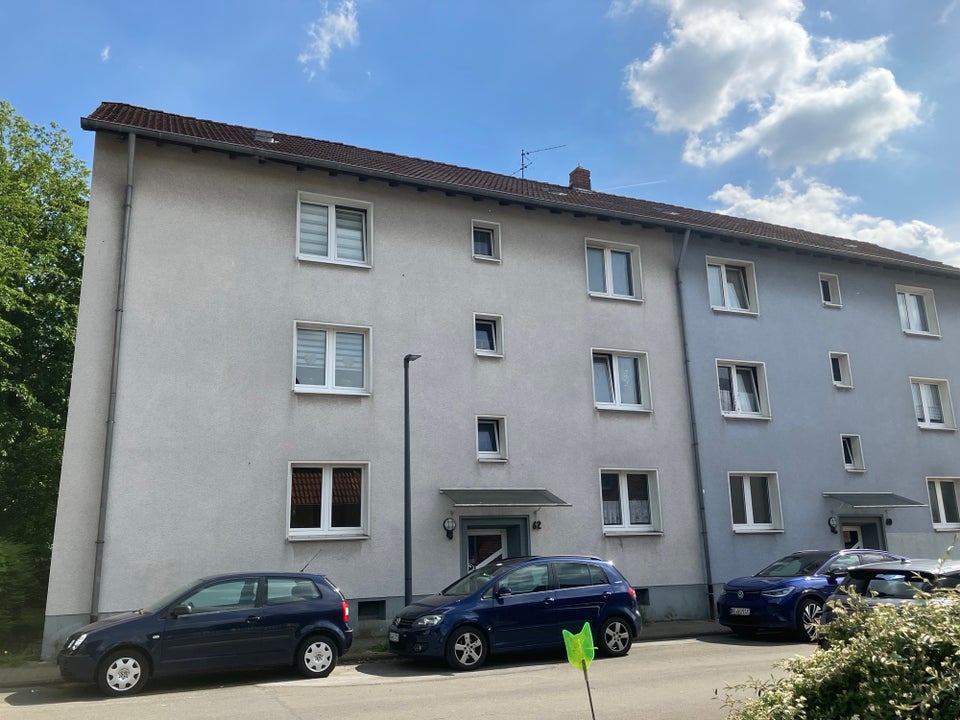 Preiswerte und günstig geschnittene 3-Zimmer-Wohnung - Foto 4