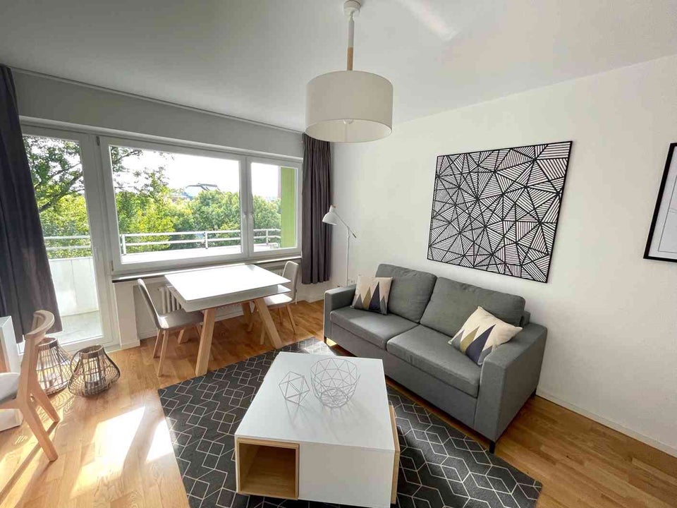 Möbliert und schick! Sanierte und voll möblierte 1-Zimmer-Wohnung mit Balkon - Foto 5