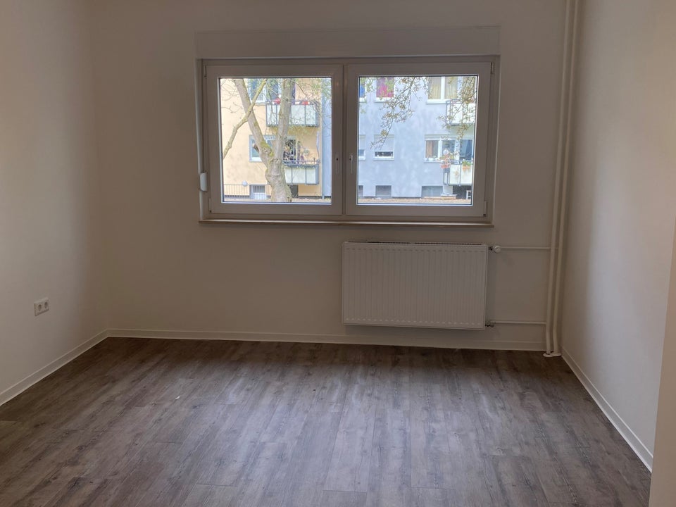 Helle 2,5-Zimmer-Wohnung mit Balkon - Foto 3