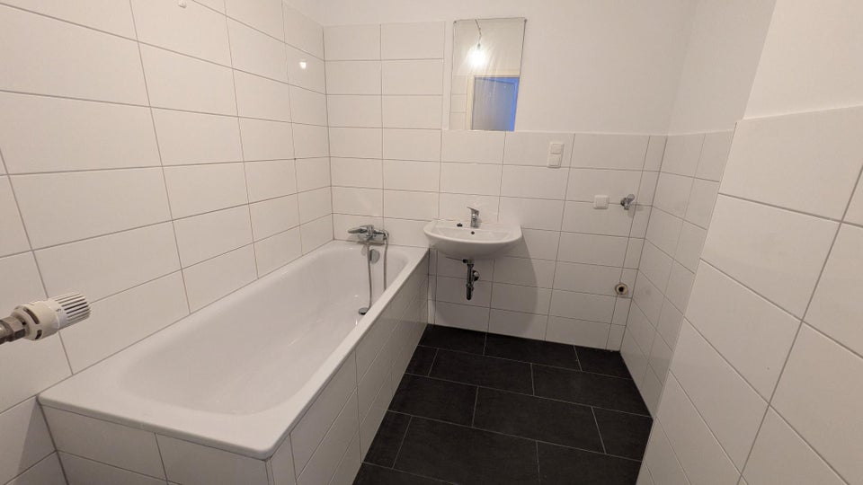 3-ZIMMER-WOHNUNG IN FAMILIENFREUNDLICHER WOHNLAGE ! - Foto 2