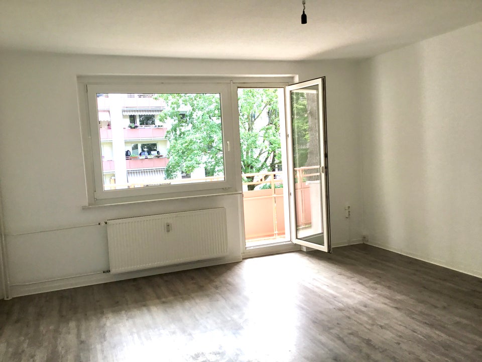 2-Zimmer-Wohnung mit Balkon im Grünen - Foto 1