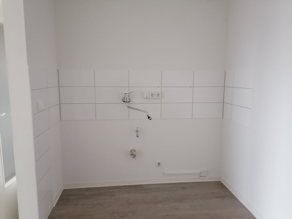Schöner Wohnen in dieser praktischen 2-Zimmer-Wohnung mit Balkon und offener Küche - Foto 4