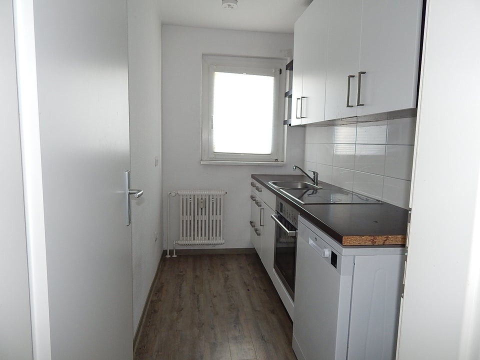 Auf gute Nachbarschaft: 3-Zimmer-Wohnung mit Balkon und Duschbad - Foto 1