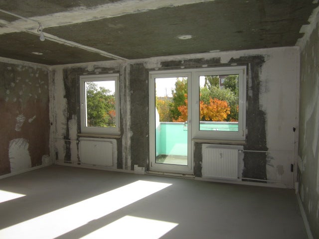 großzügige, renovierungsbedürftigte 3 Zimmerwohnung mit sehr großem WZ, EBK bzw. komplett saniertem Duschbad - Photo 3