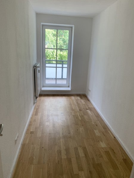 Nette 2,5-Zimmer-Wohnung mit Parkett und Tageslichtbad - Foto 3
